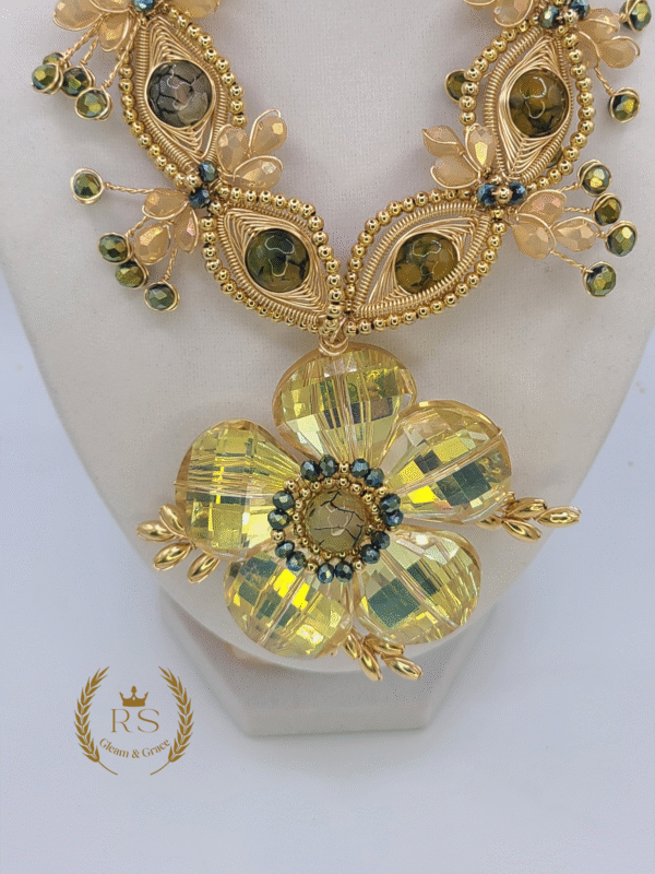 Agate Flower Necklace